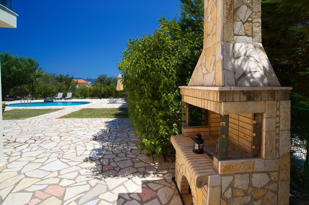 Iliachtides Villas Karavomylos Exteriör bild