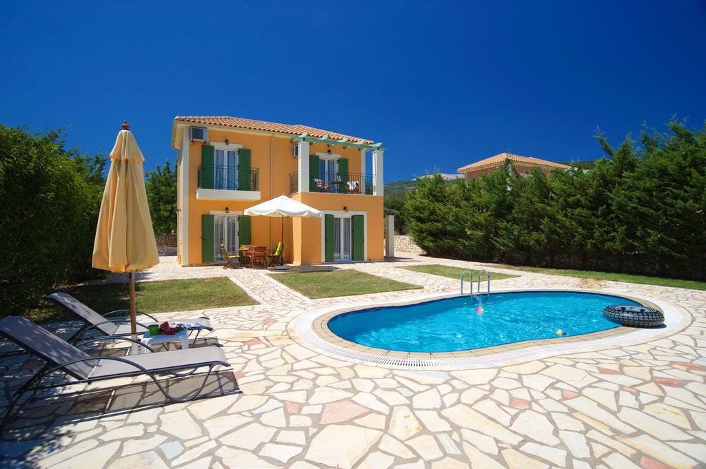 Iliachtides Villas Karavomylos Exteriör bild