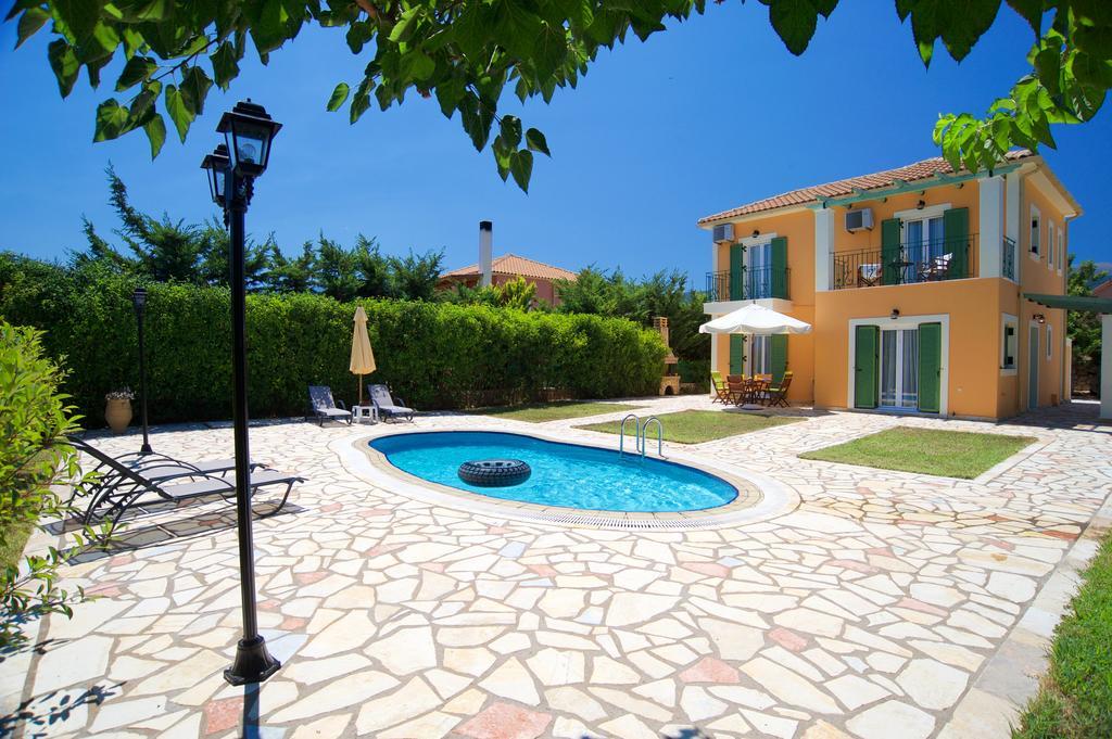Iliachtides Villas Karavomylos Exteriör bild