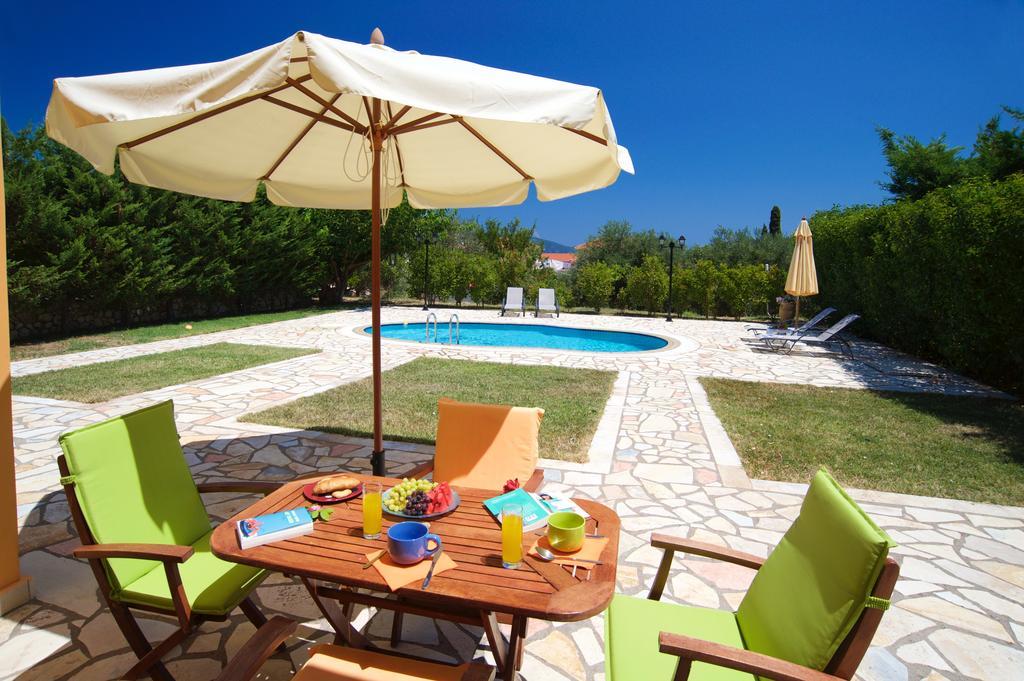 Iliachtides Villas Karavomylos Exteriör bild