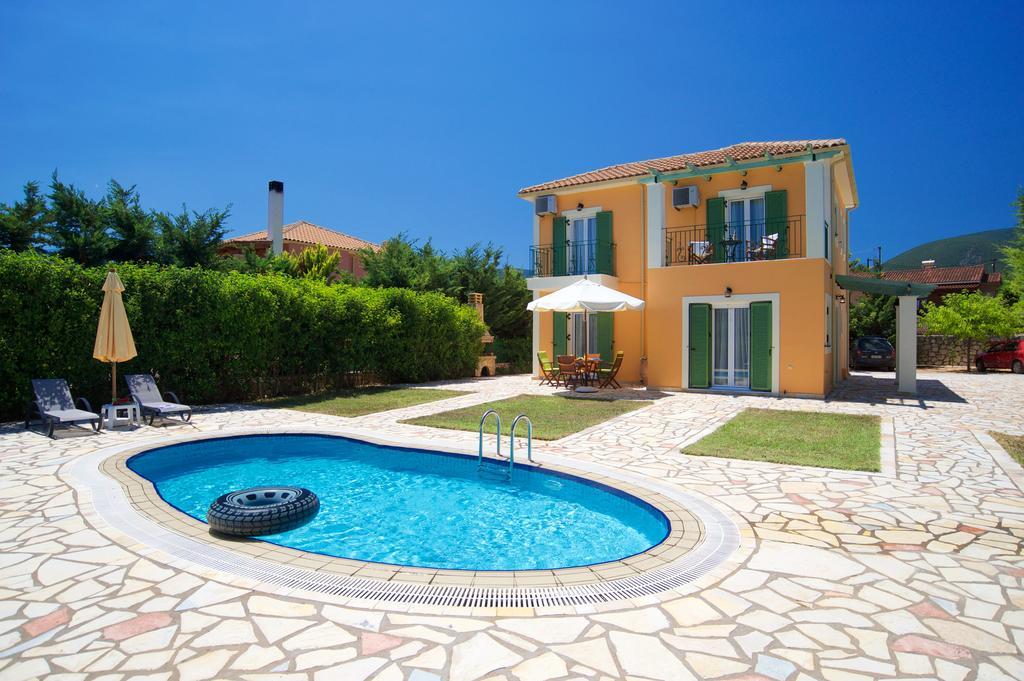 Iliachtides Villas Karavomylos Exteriör bild