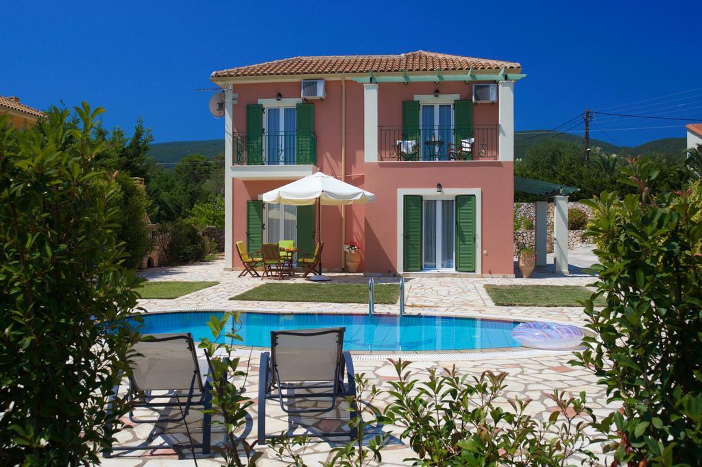 Iliachtides Villas Karavomylos Rum bild